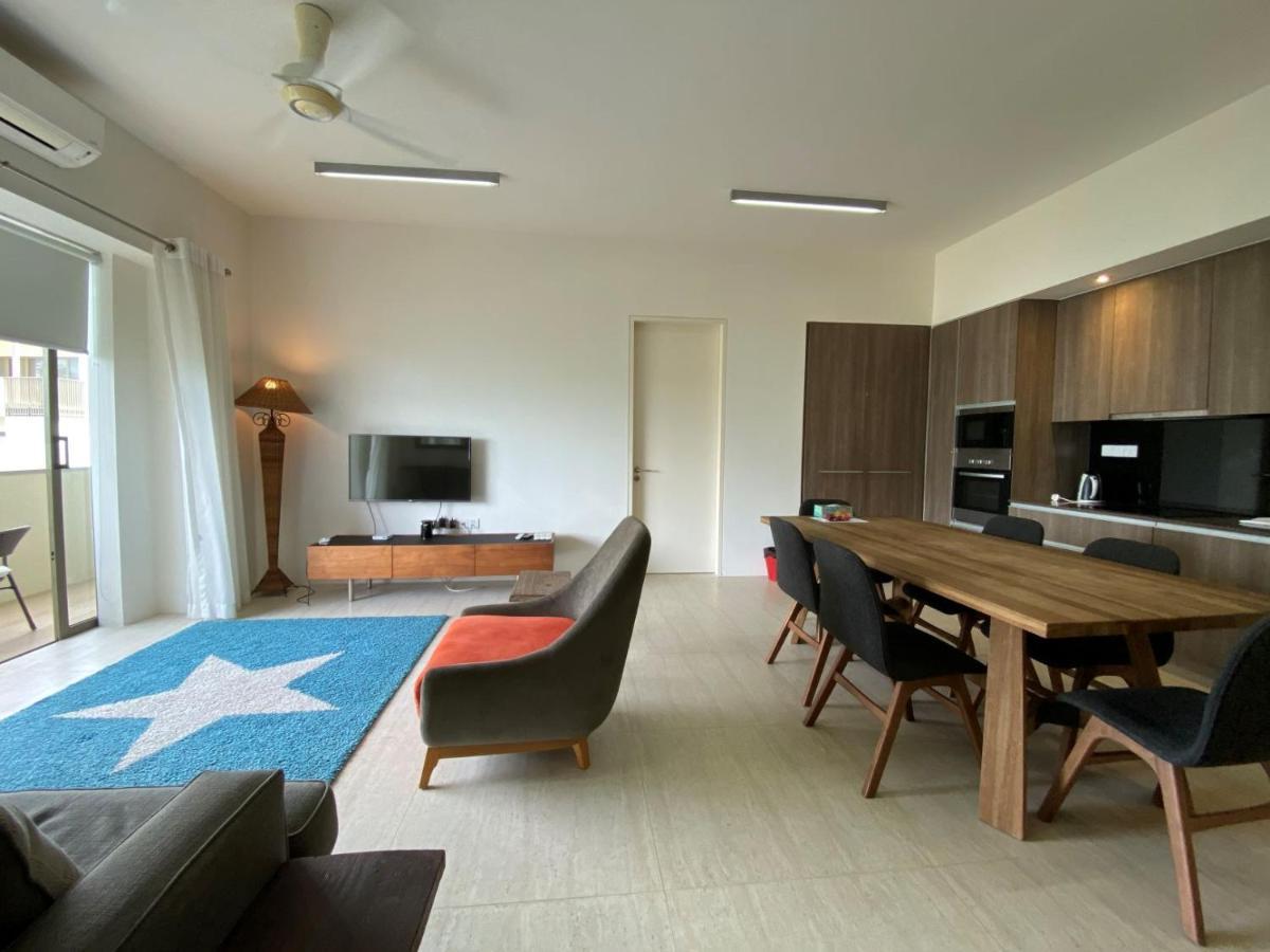 By The Sea@ Cozy Beachfront Home Batu Feringgi Exterior foto