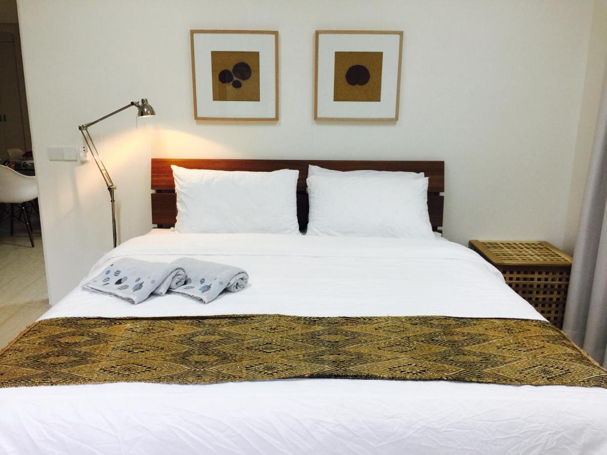 By The Sea@ Cozy Beachfront Home Batu Feringgi Exterior foto